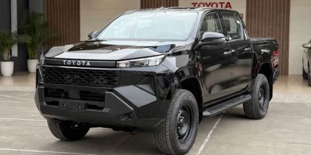 Toyota Hilux Standard 2.8 4x2 MT