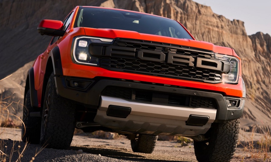 Ford Ranger Raptor 2023 màu đỏ mới