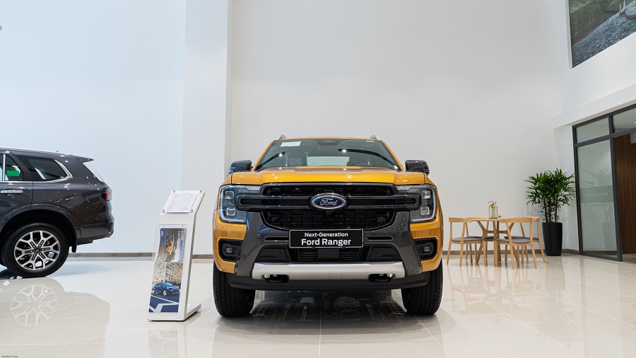 Showroom Xe Ford Thăng Long Láng Hạ Hà Nội