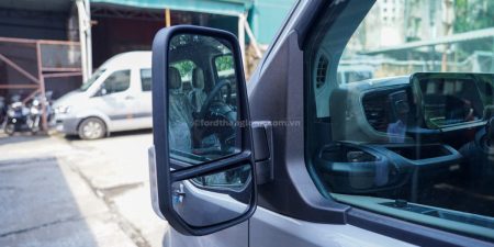 Ngoại Thất Ford Transit Trend 16 Chỗ Màu Bạc Mới