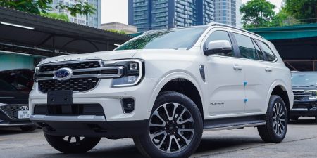 Ford Everest Platinum 2.3L 4×4 AT